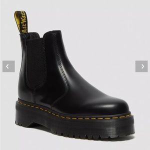 Dr Martens 2976 SMOOTH LEATHER PLATFORM CHELSEA BOOTS